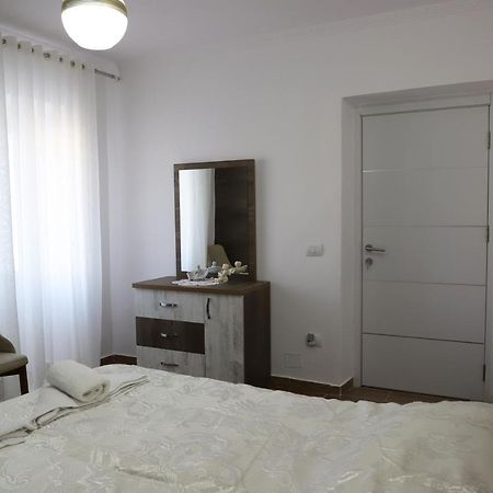Amelia Apartment Berat Exterior foto